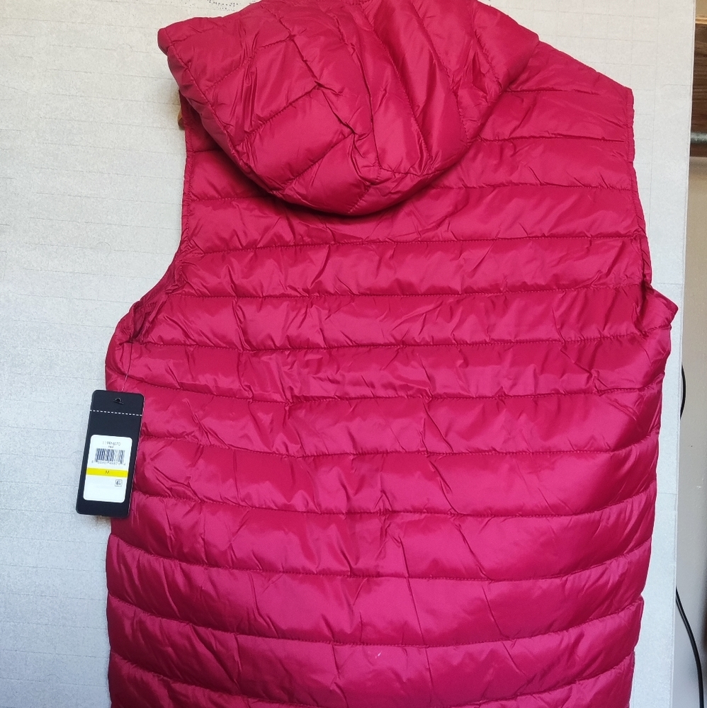 GUESS Puffer Vest - Picture 3 of 5